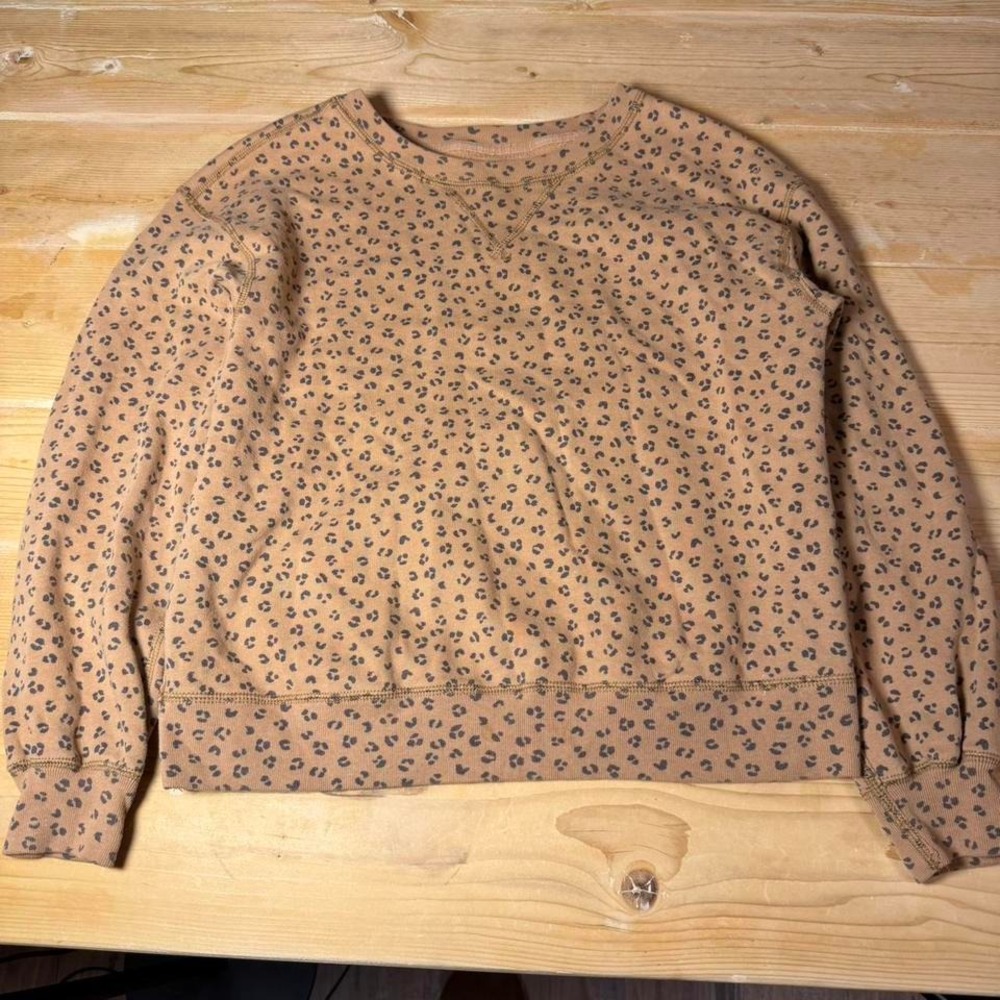 Abercrombie & Fitch‎ Leopard Print Crewneck Sweatshirt